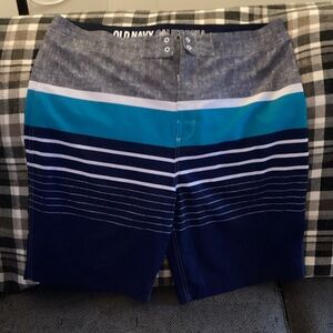 💙Men’s Bundle Deal 5/$25💙 Old Navy Men's Striped Blue and Gray Board Shorts